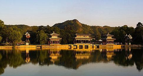 《Queen of Dark》Steam抢先体验 开放世界刀剑战斗